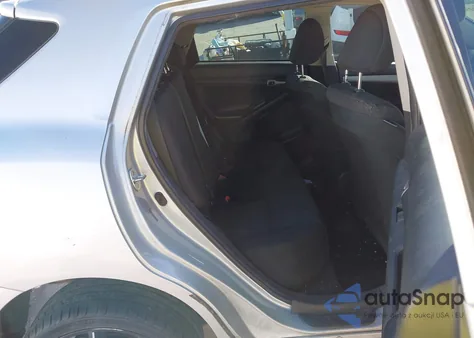 2010 Toyota Matrix z USA, uszkodzony, nr VIN 2T1KU4EE7AC531616